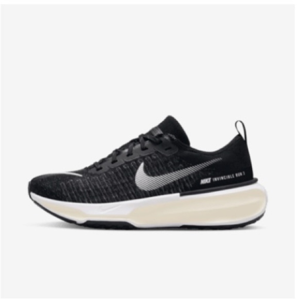 Nike Black and White Invincible 3 Running Shoes